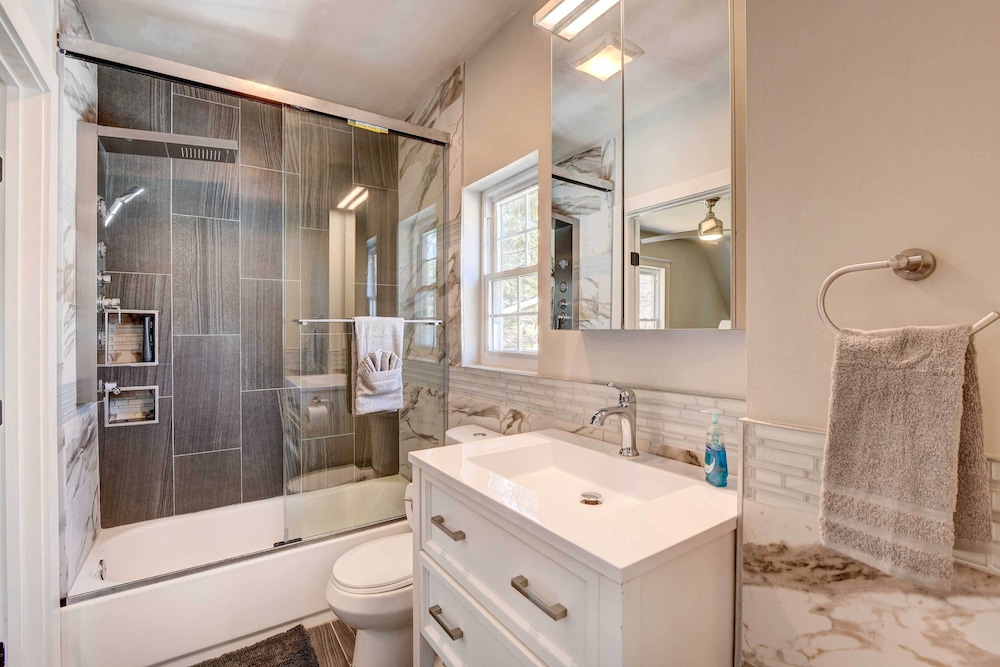 Updated Baltimore Home 8 Mi to Downtown! - Property Image 18