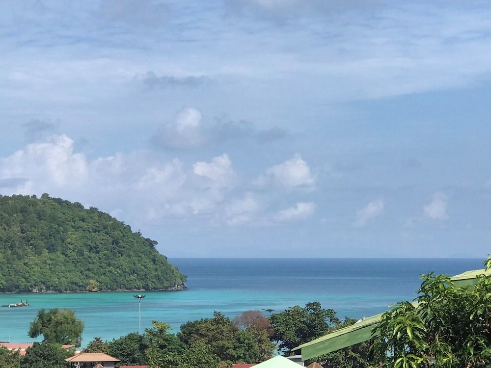 Blue View House Phi Phi view 2