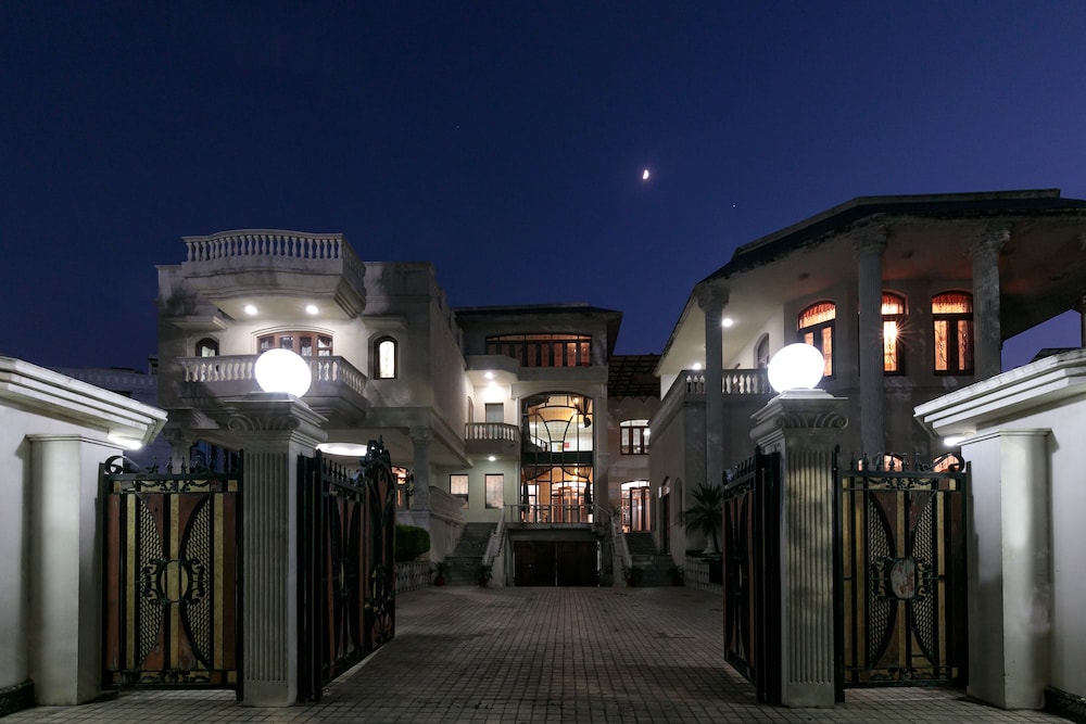 Krishnalaya Mansion By Vista Rooms