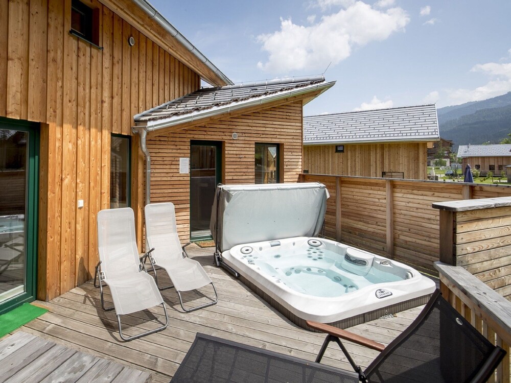 Attractive Chalet With Whirlpool