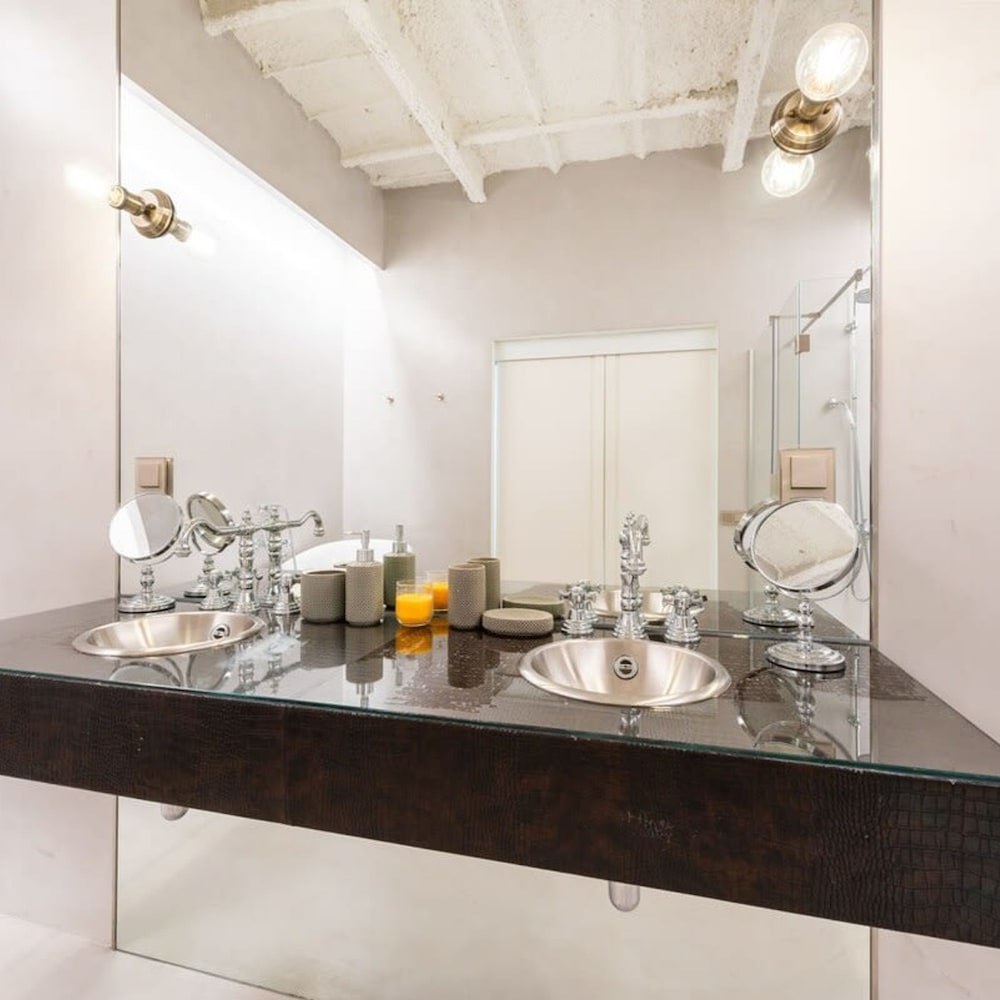 The Deauville Majestic 1 Bedroom in Chueca