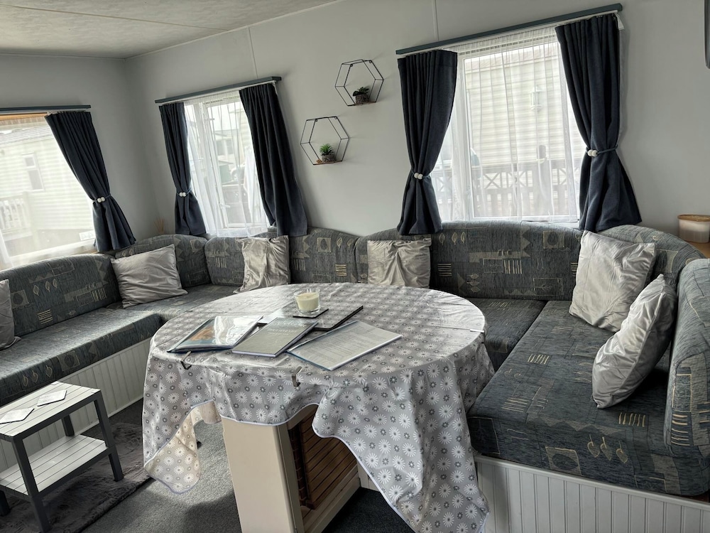 Skegness Seaside Retreat - 2 Bed Apartment view 4