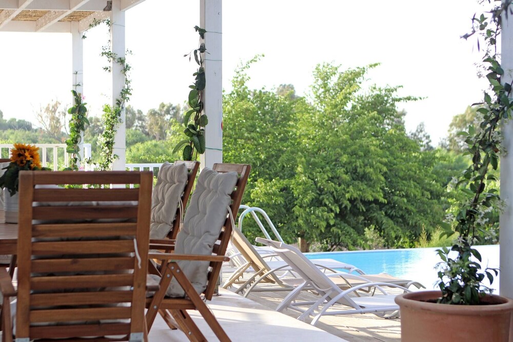 Modern 4-bedroom Villa With A Private Pool