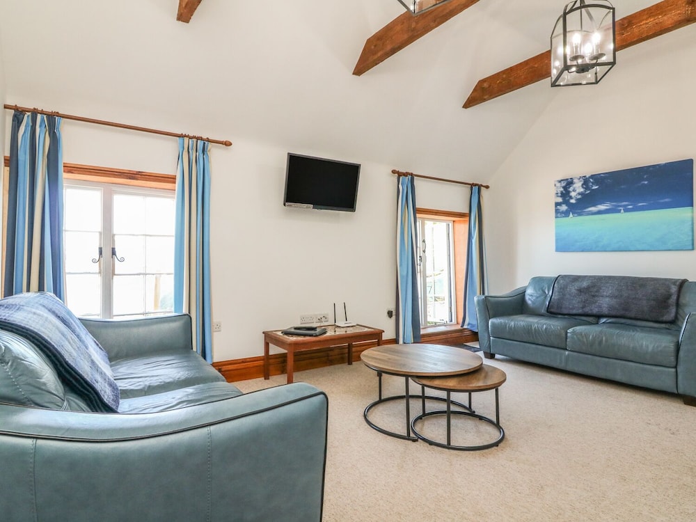 Lynton Vacations - C S Lewis Balcony - Property Image 19