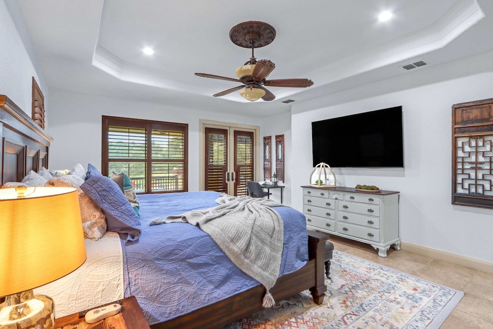 The Haven Texas-sized Getaway for 12!