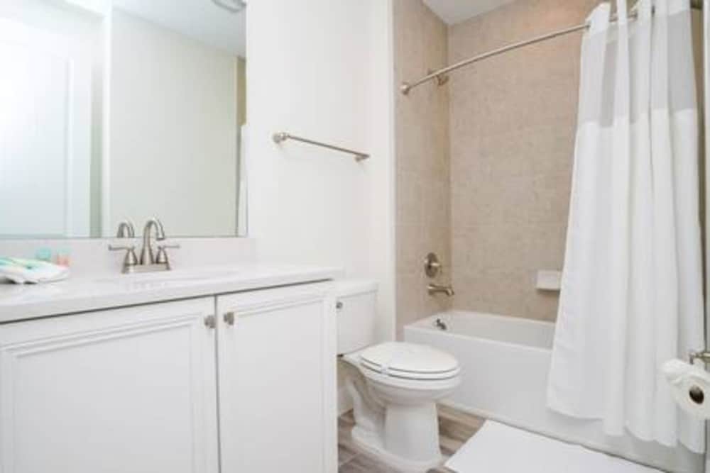 Brand NEW Private Oasis 4 BR - Margaritaville