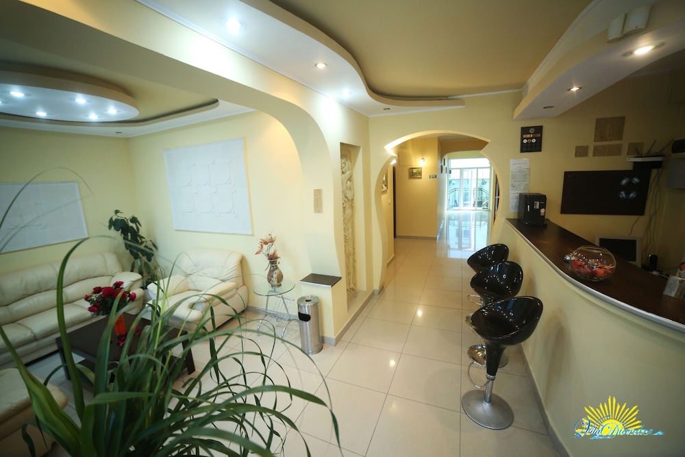 Vila Diandra view 2