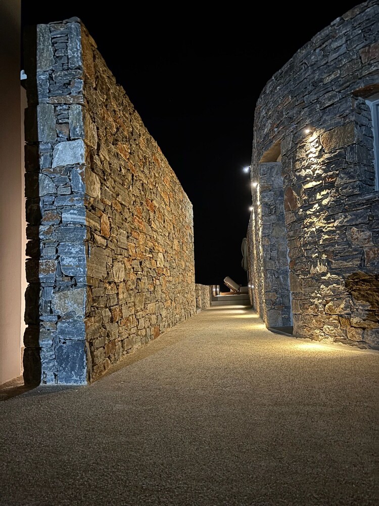 Pentanemi Folegandros