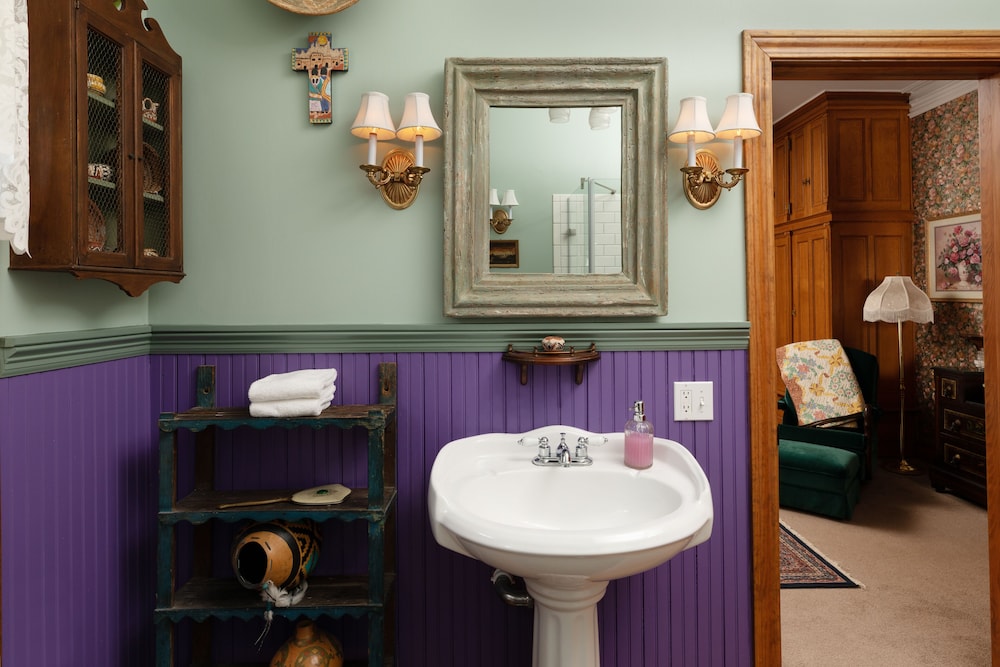 The Dempsey Manor Bed & Breakfast Inn