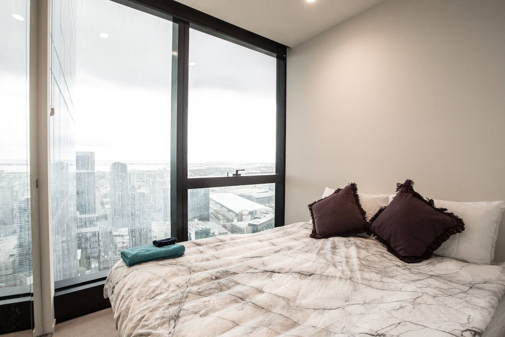 ReadySet Apartments on Southbank Boulevard