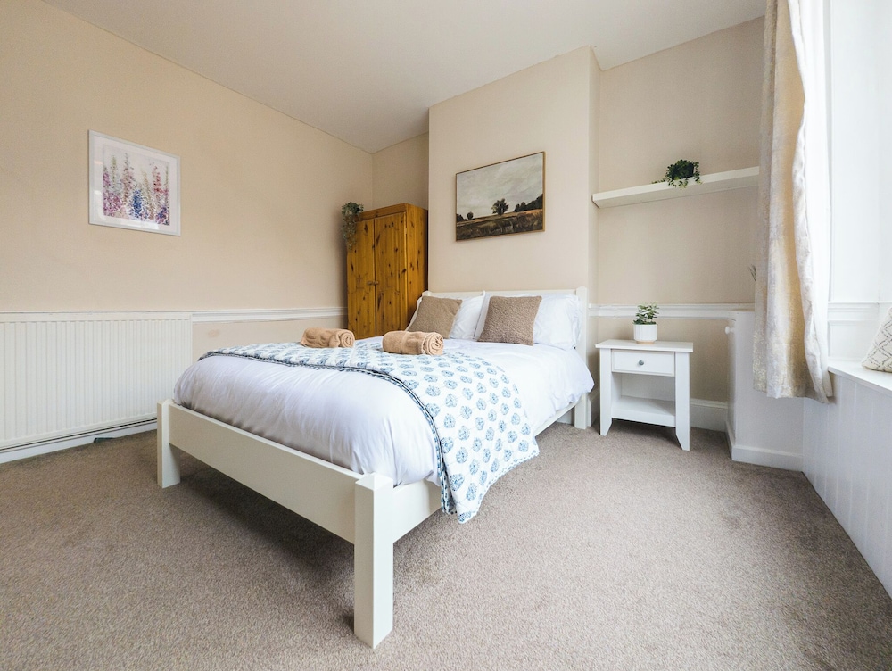 Casa Botique - Close To Gunwharf