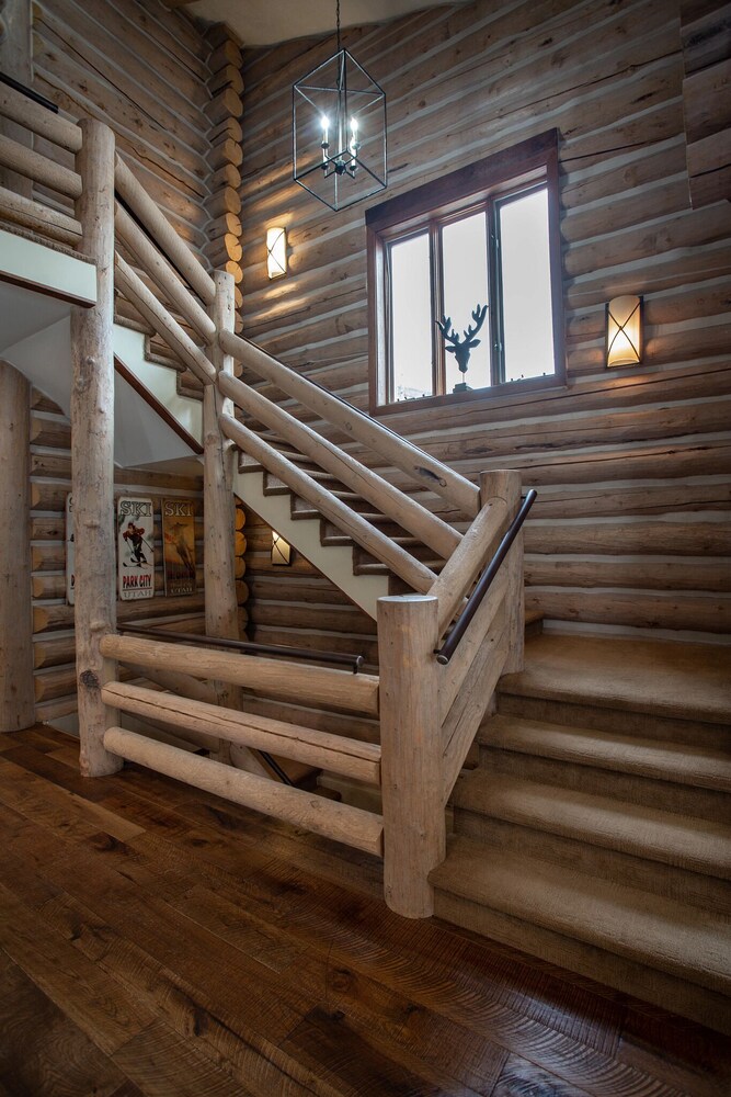 Pine Inn at Trail's End Lodge - Three Bedroom Residence with Den and Spa #5 3 Condo
