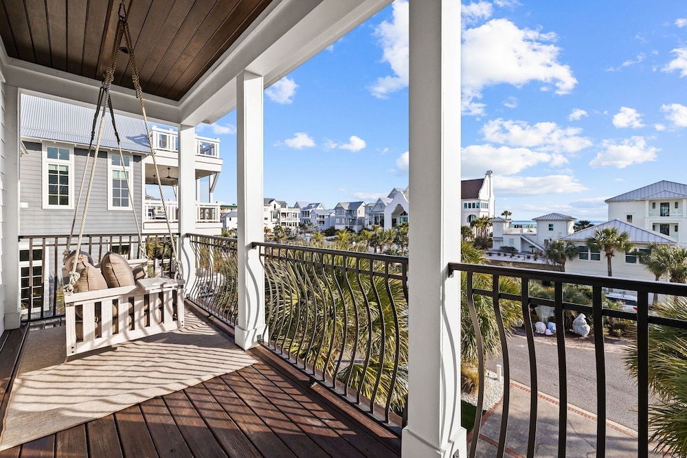 Peaceful Easy Feeling 156 Chivas Lane, Unit B 4 Bedroom Home by RedAwning view 3