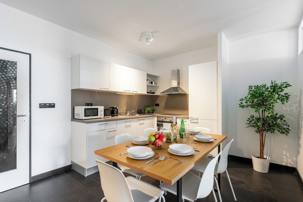 3 bedroom apartment near center