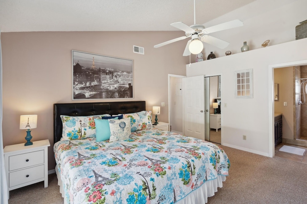 Sweetwater Club 3 Bedroom Condo 7 miles to Disney 3 Condo