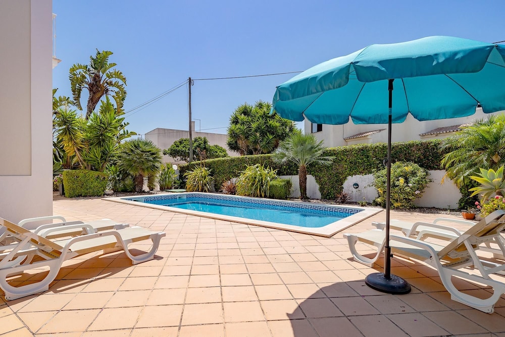 Portim o Villa 650m to Vau Beach by Ideal Homes view 5