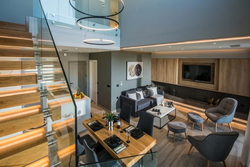 Knossos Palace by Luxury Living Apartments view 5