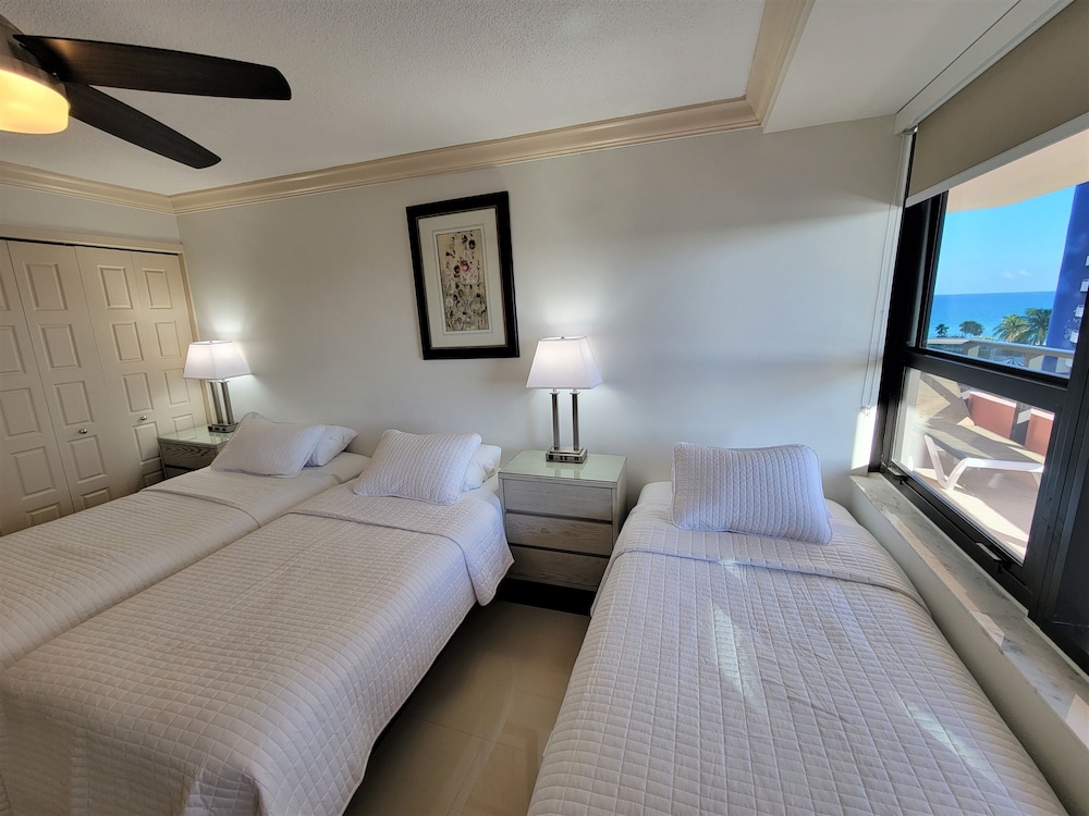 Alexander 819 2 Bedroom Apts