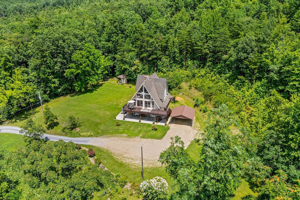 Smoky Everest 4 Bedroom Chalet