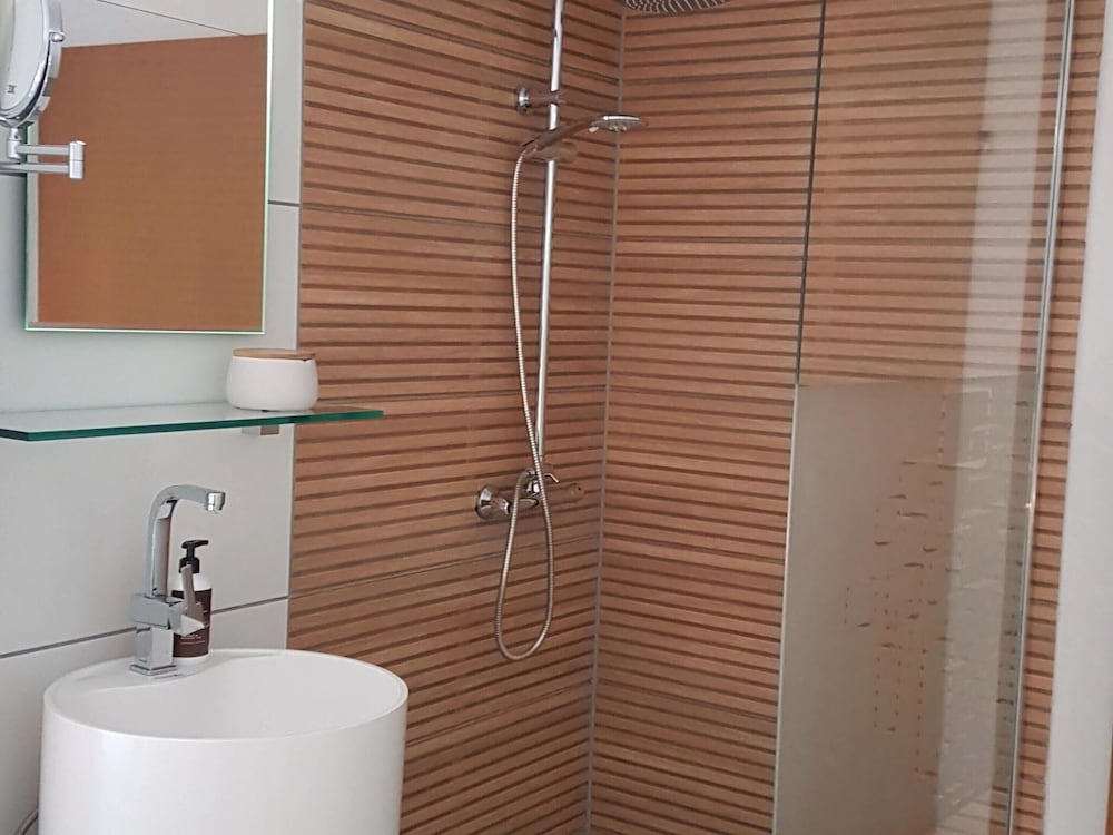 Apartment in Dorfzentrum Near Lake