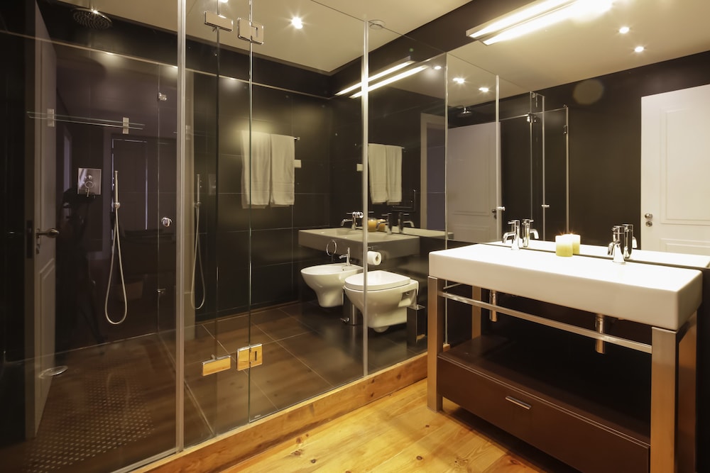 Bairro Alto Apartments by linc