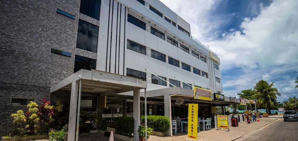 Hotel Bessa Beach Hotel - Image 1