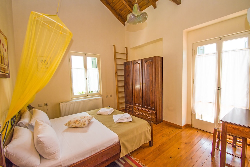 Helianthos Villas