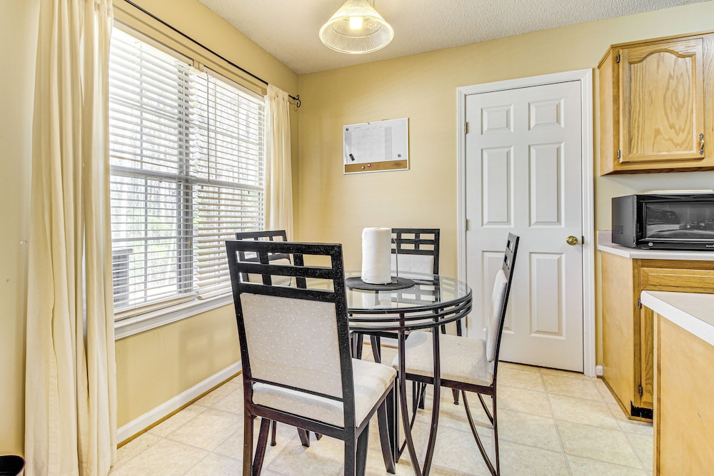 3 Mi to Hunter Army Airfield: Home w/ Serene Deck