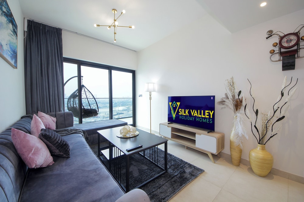 Silk Valley-Cozy 3B near Healthcare City