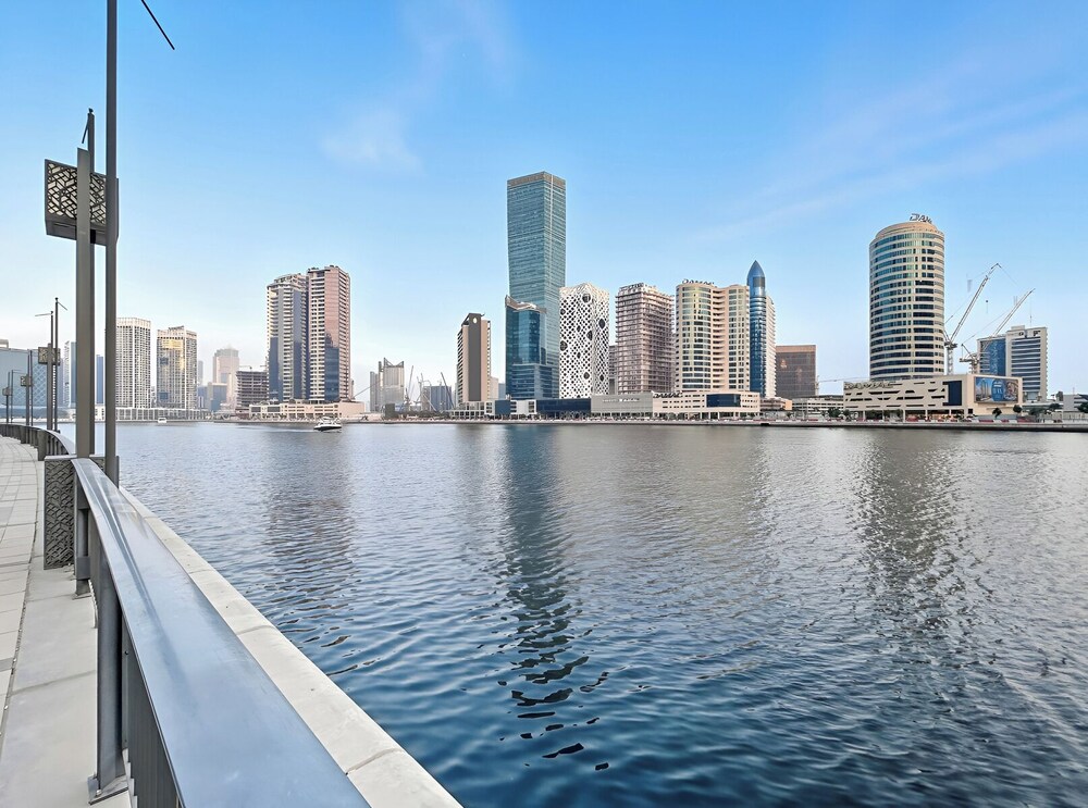 Elegant 3BR Canal & Burj Khalifa Views