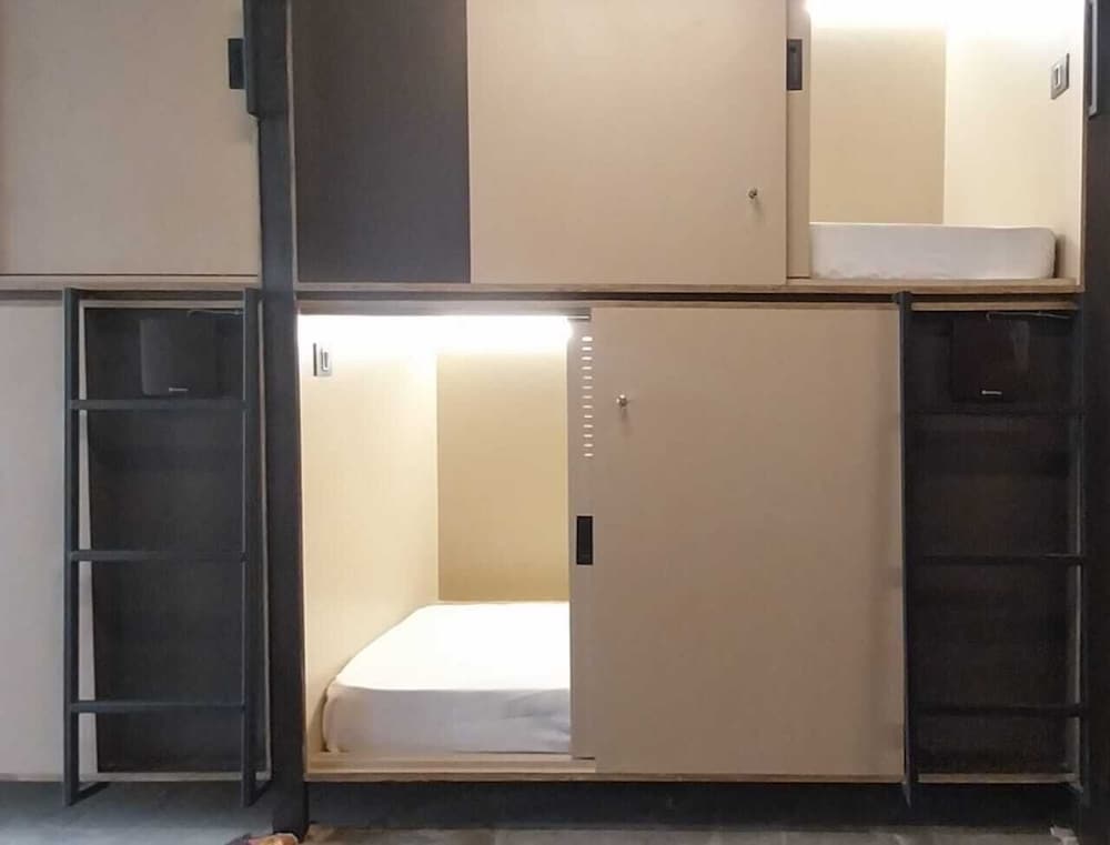 C2 PODS