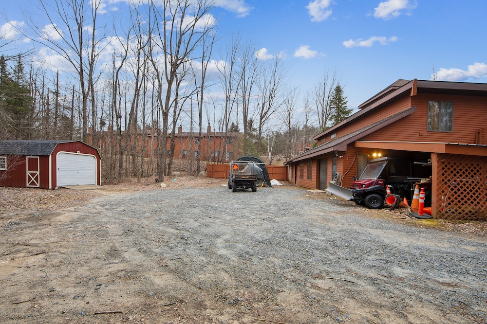 Peaceful Valley 72i - A Cozy Mountain Retreat 2 Bedroom Townhouse by The Summit at Gore Mountain