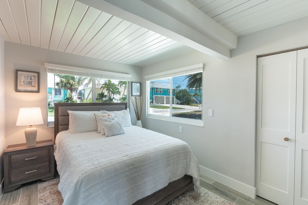 Curlew Beach Cottage
