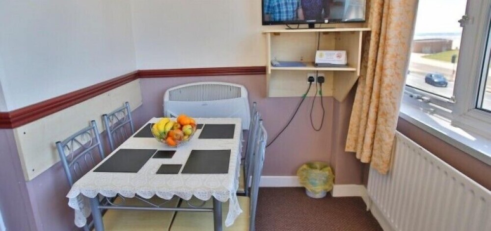 Lynton Apartments