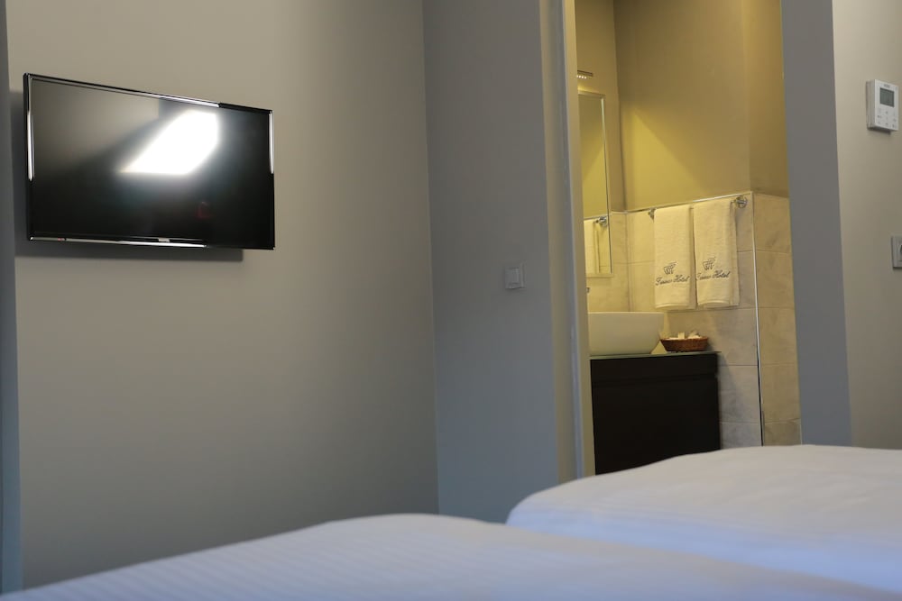 Ferman Pera - Image 48