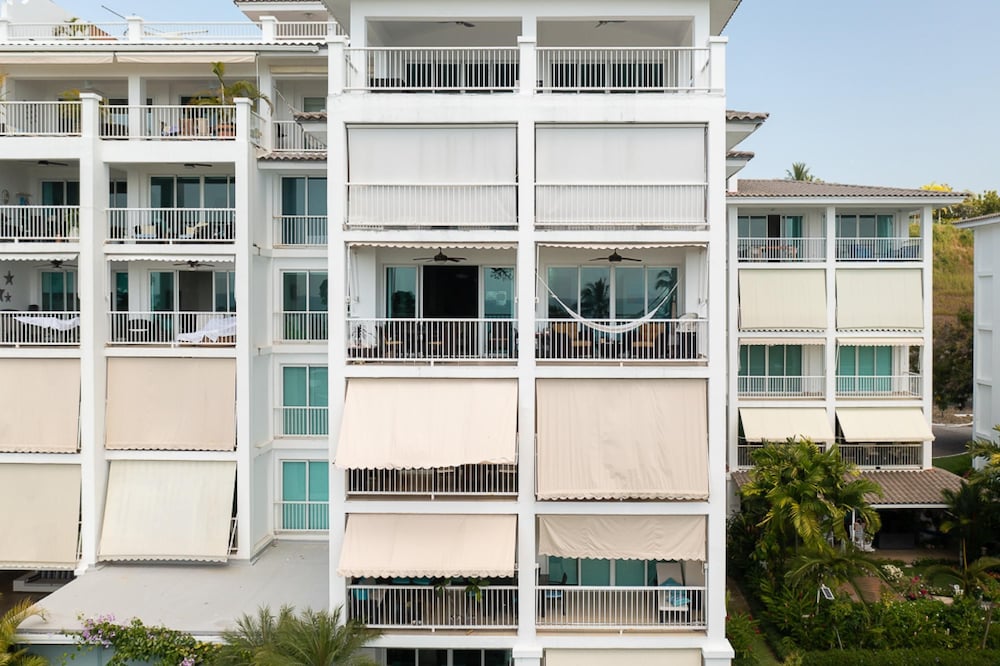 Aqua Chiara Condo by Acomodo Bijao Long Stay