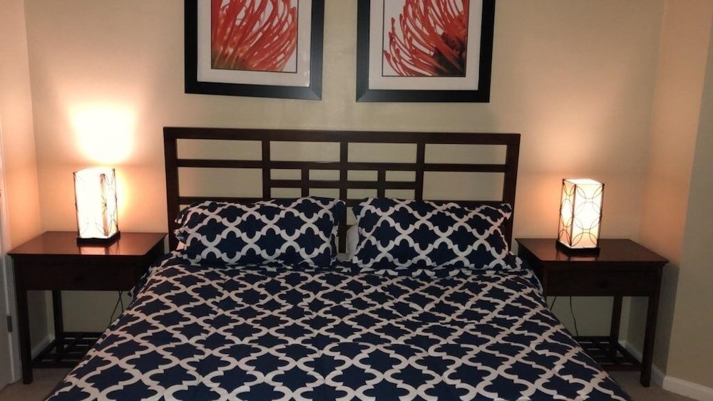 Beautiful 1st Floor Condo In Gated Cane Island, Close To Parks 2 Bedroom Condo
