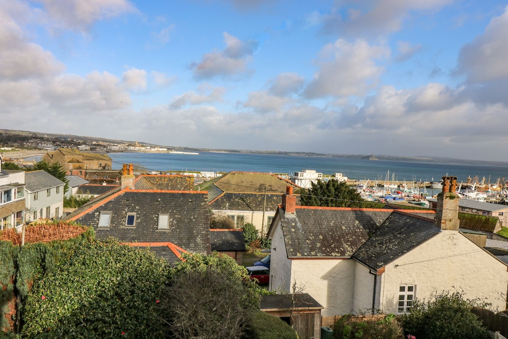 Pengullyn view 2