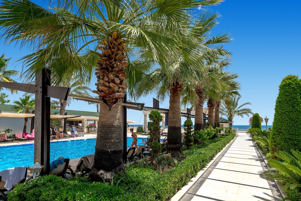 Onkel Resort Hotel