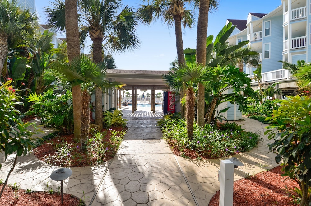 Seascape 2205 1 Bedroom Condo by RedAwning