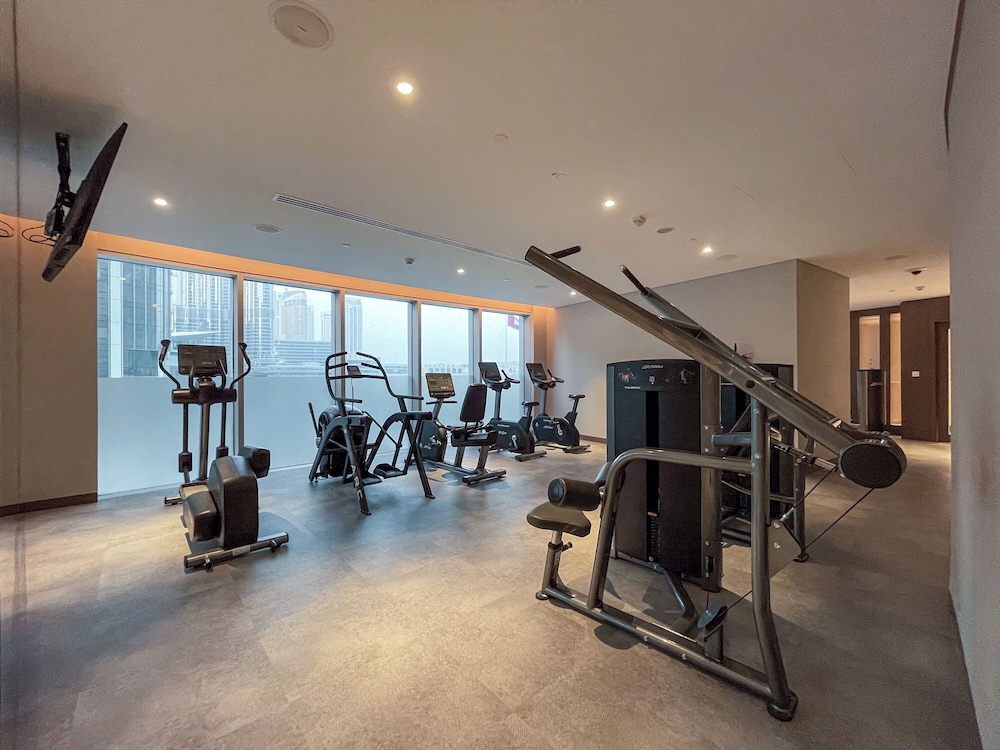 Maison Privee - City Heights Retreat w/ Panoramic Skyline Views