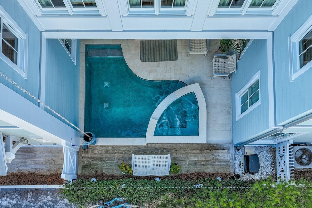 Sea La Vie Seaside Main House