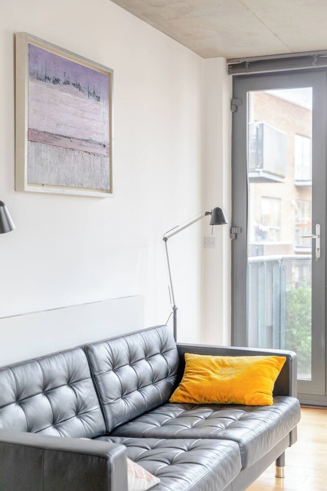 Beautiful & Bright 2BD Flat - Dalston!