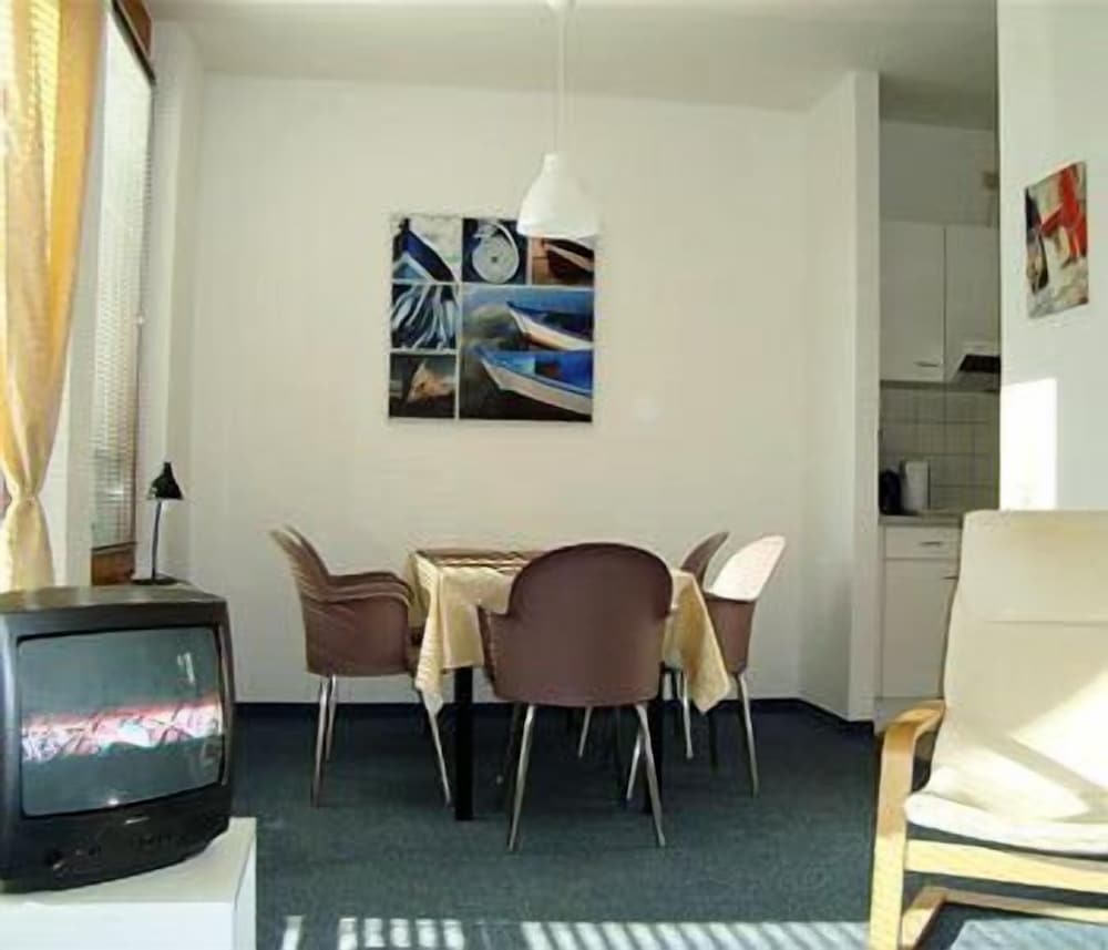 Apartment Engel