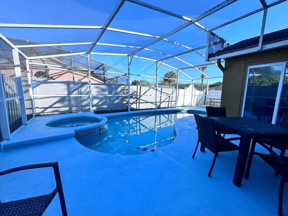 3b/2b Best Location, Private Pool, Indian Wells