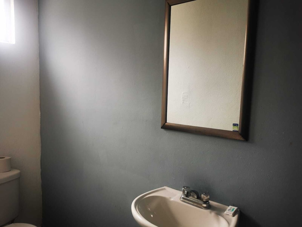 ROOMS & SUITES
