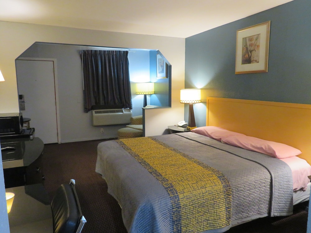 Travel Inn Motel view 3