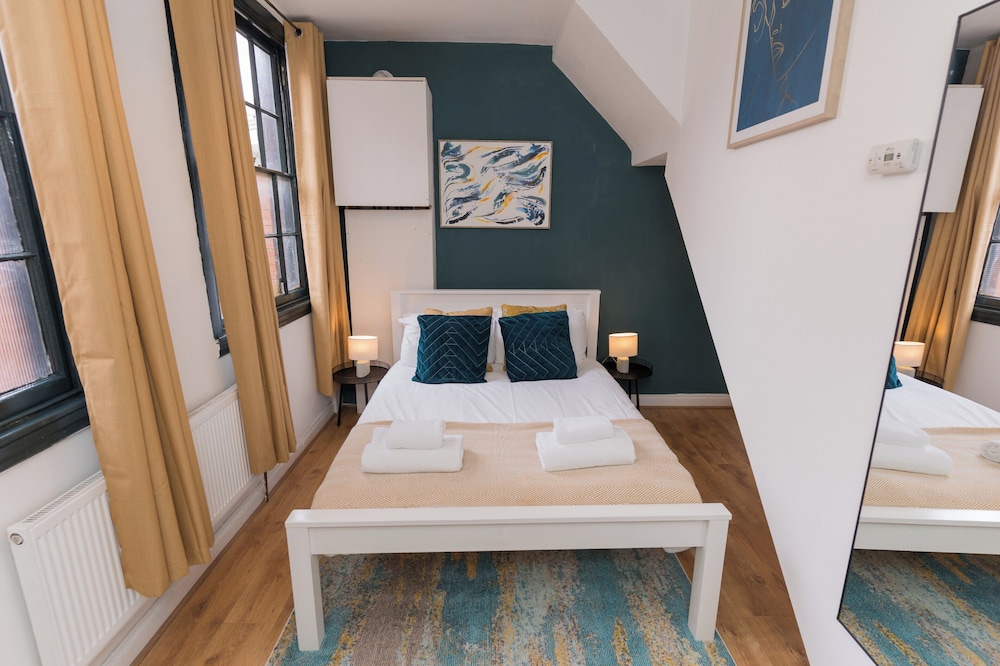 City Centre Spacious Apartment - Birmingham