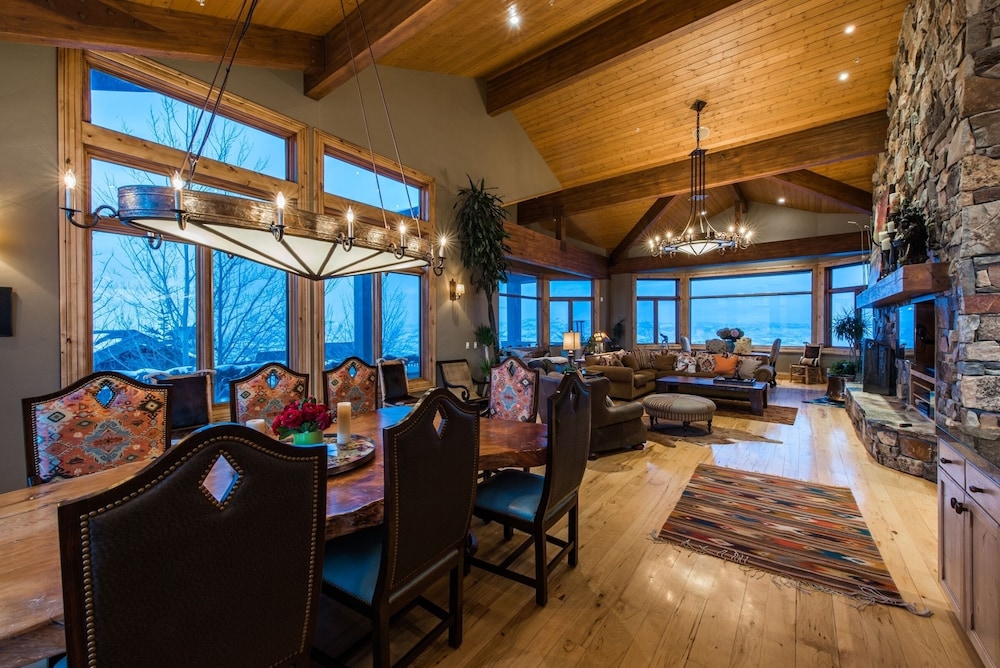 Majestic Ski in Ski Out Estate
