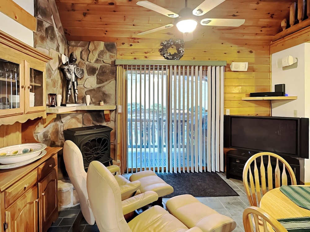 The Old World Chalet by Taylor Made Deep Creek
